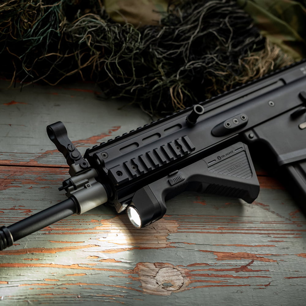Linterna Táctica Sigurd 1.450 Lum + Grip Angular Para Arma Olight – Negro - Imagen 7