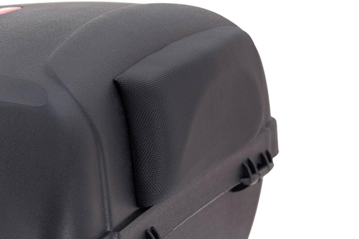 Maletero Mastech Crosser Case Negro Humo para Moto/Dos Casco - Imagen 7